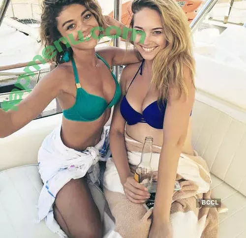 Sarah Hyland nude photo #0752 (Sarah_Hyland / sarahhyland)