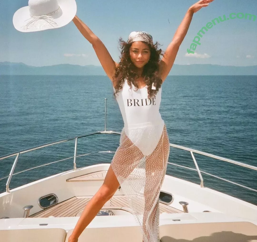 Sarah Hyland nude photo #0777 (Sarah_Hyland / sarahhyland)