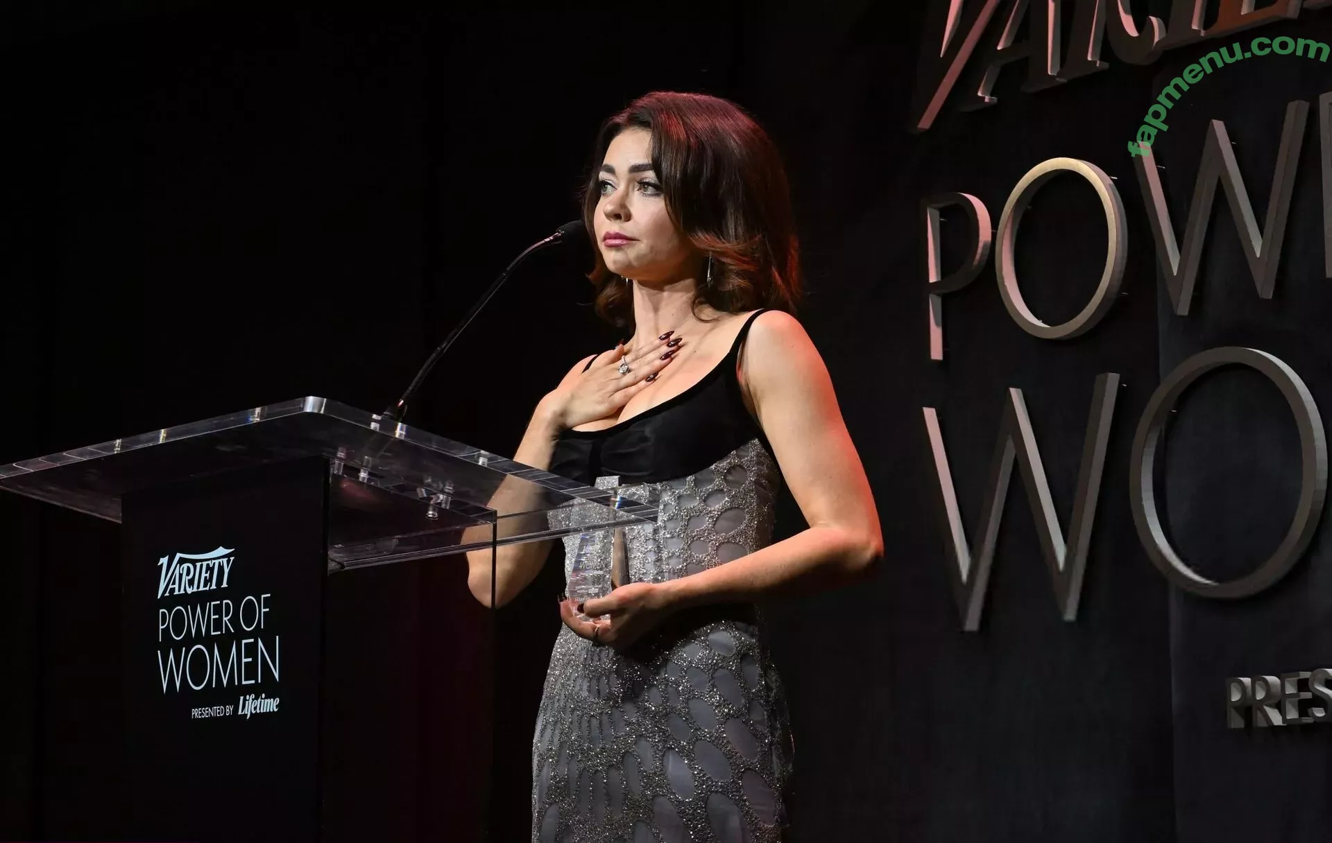 Sarah Hyland nude photo #0895 (Sarah_Hyland / sarahhyland)