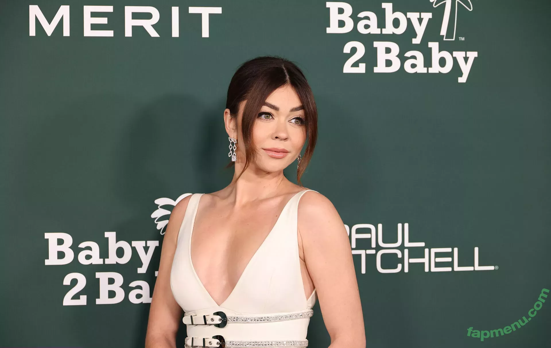Sarah Hyland nude photo #0915 (Sarah_Hyland / sarahhyland)