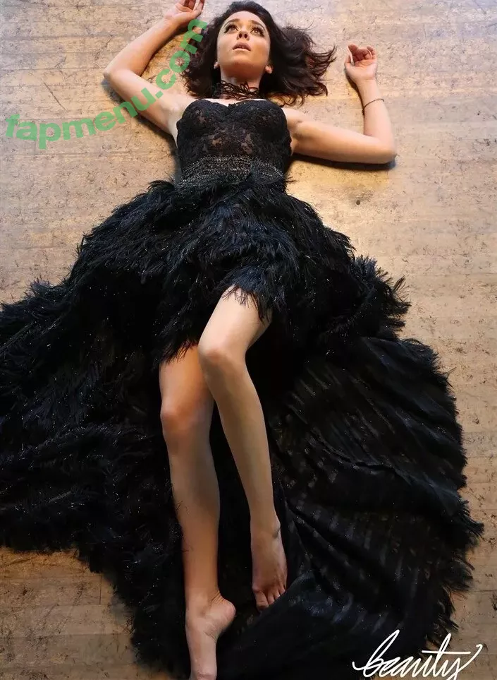 Sarah Hyland nude photo #0952 (Sarah_Hyland / sarahhyland)