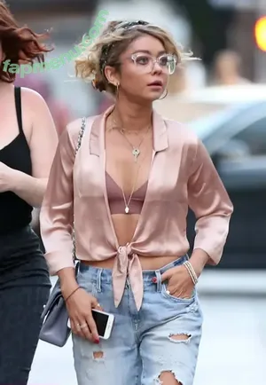 Sarah Hyland / Sarah_Hyland / sarahhyland nude photo #1063