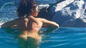 Sarah Hyland / Sarah_Hyland / sarahhyland nude photo #1119