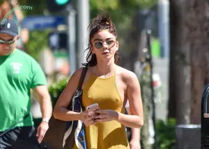 Sarah Hyland / Sarah_Hyland / sarahhyland nude photo #1138