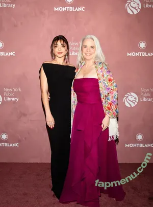 Sarah Hyland / Sarah_Hyland / sarahhyland nude photo #1295