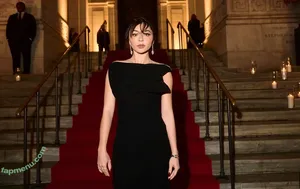 Sarah Hyland / Sarah_Hyland / sarahhyland nude photo #1297