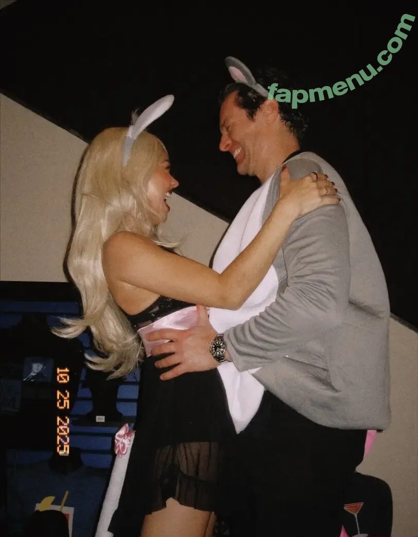 Sarah Hyland nude photo #1292 (Sarah_Hyland / sarahhyland)