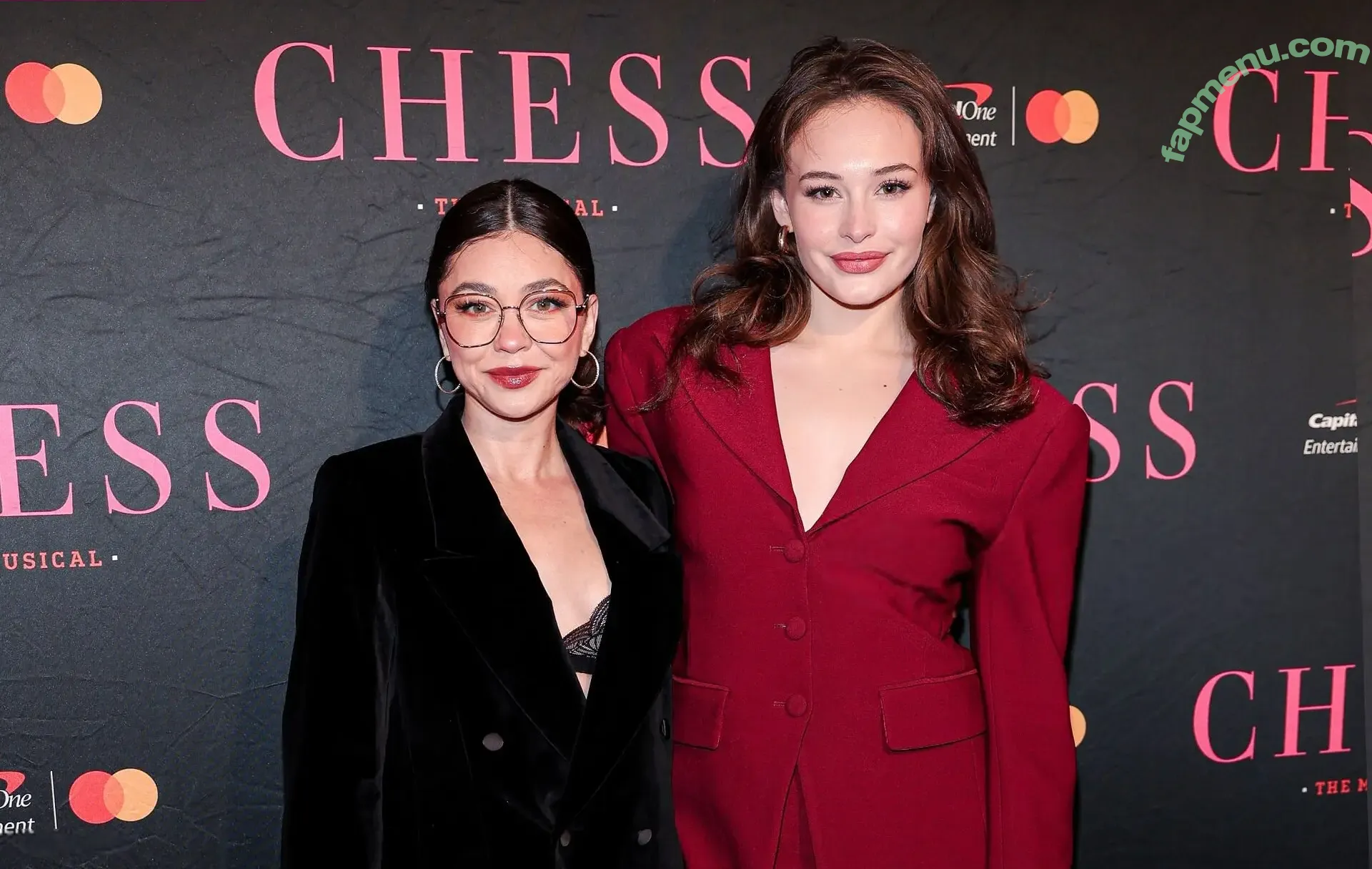 Sarah Hyland nude photo #1312 (Sarah_Hyland / sarahhyland)