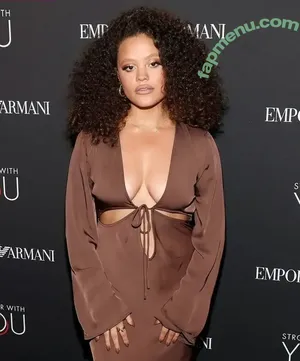 Sarah Jeffery / lazy_lewds55 / sarahmjeffery nude photo #0124