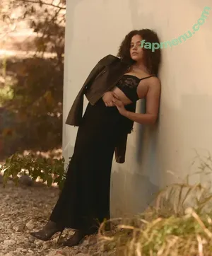 Sarah Jeffery / sarahmjeffery nude photo #0152