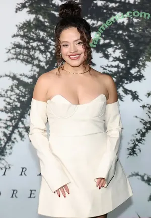 Sarah Jeffery / lazy_lewds55 / sarahmjeffery nude photo #0184