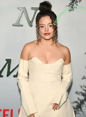 Sarah Jeffery / lazy_lewds55 / sarahmjeffery nude photo #0186