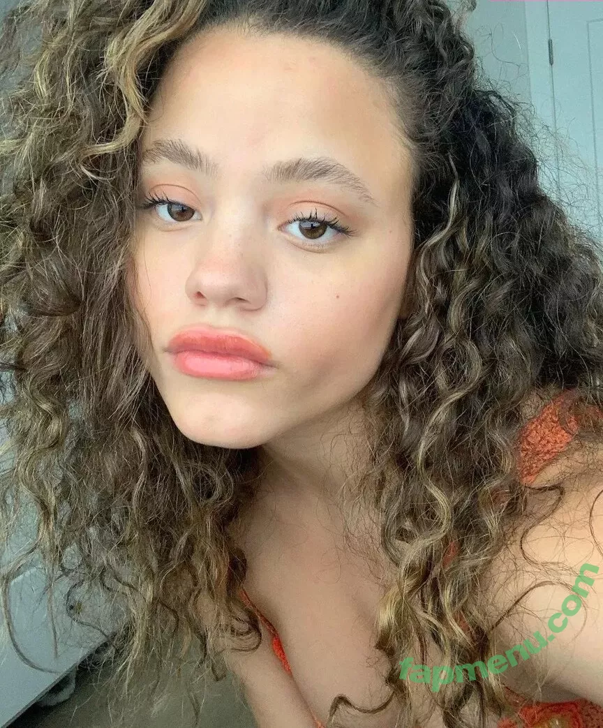 Sarah Jeffery nude photo #0022 (lazy_lewds55 / sarahmjeffery)