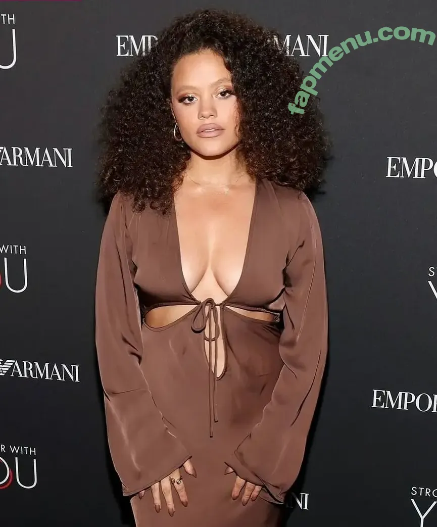 Sarah Jeffery nude photo #0124 (lazy_lewds55 / sarahmjeffery)