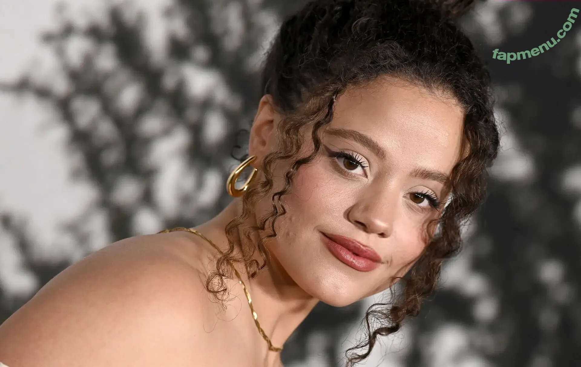 Sarah Jeffery nude photo #0181 (lazy_lewds55 / sarahmjeffery)