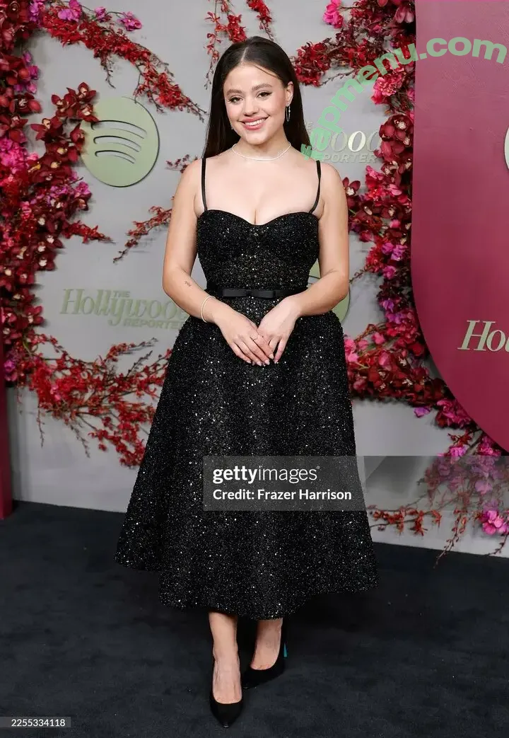 Sarah Jeffery nude photo #0198 (lazy_lewds55 / sarahmjeffery)