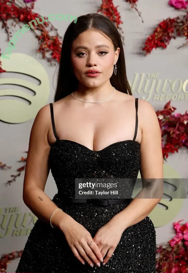 Sarah Jeffery nude photo #0200 (lazy_lewds55 / sarahmjeffery)
