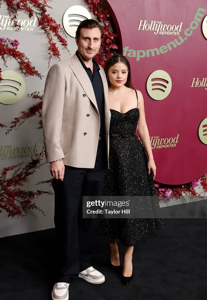 Sarah Jeffery nude photo #0205 (lazy_lewds55 / sarahmjeffery)