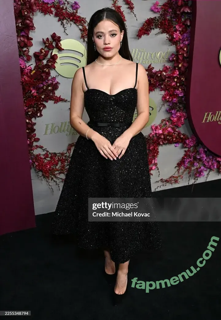 Sarah Jeffery nude photo #0206 (lazy_lewds55 / sarahmjeffery)