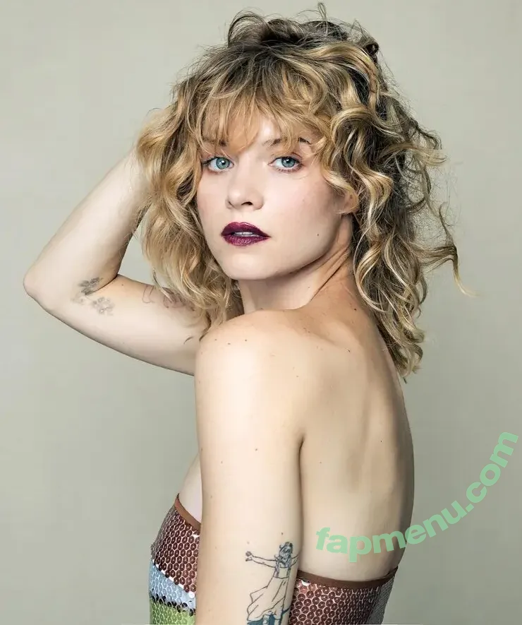 Sarah Jones nude photo #0120 (sarahjones420 / sjonig)