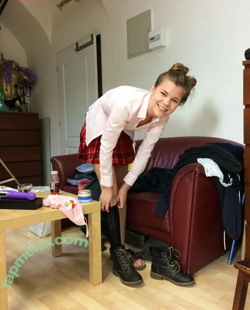 Sarah Kay nude photo #0078 (kaysarahsera)