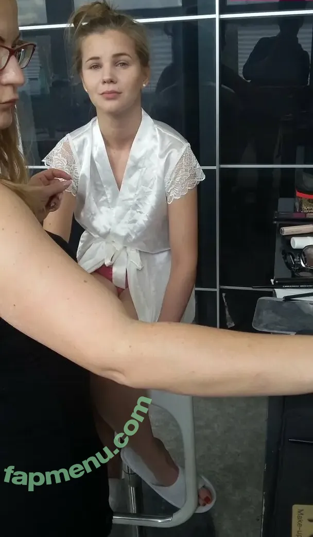 Sarah Kay nude photo #0089 (kaysarahsera)