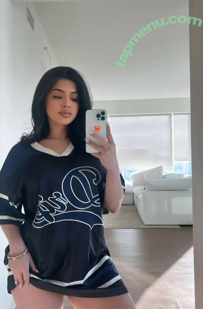 Sarah Kellie nude photo #0001 (Kellie-baby / sarahkels__)