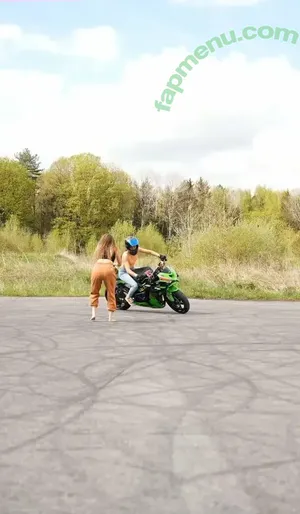  nude photo #0001