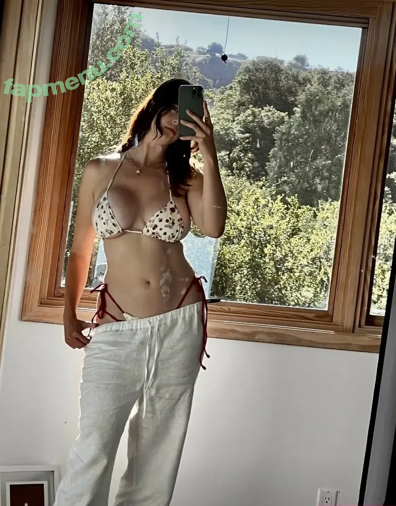 Sarah McDaniel nude photo #0030 (Krotchy / cloudpeople)