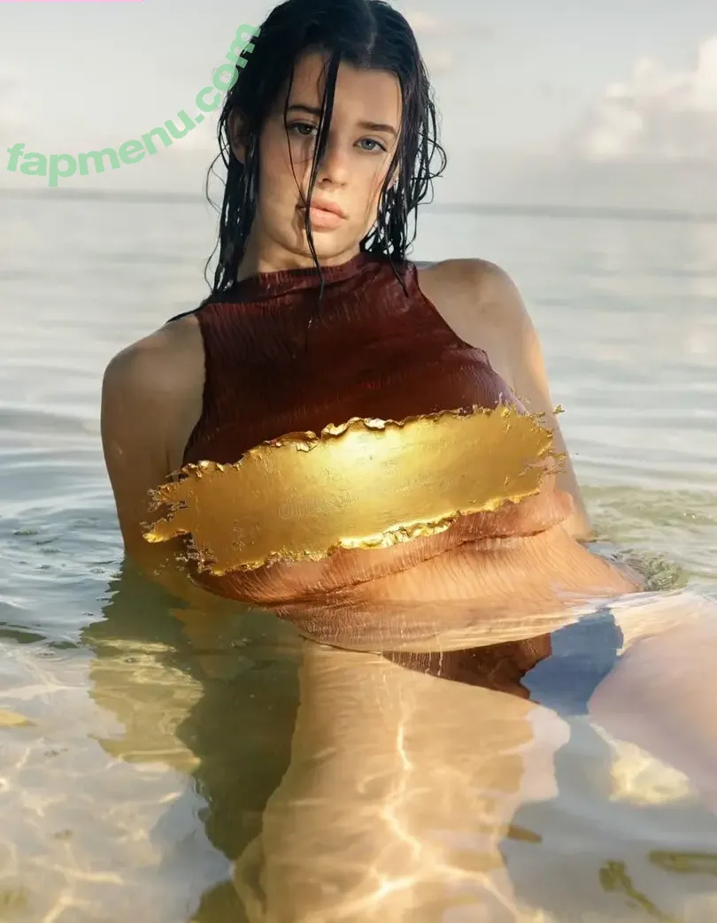 Sarah McDaniel nude photo #0048 (Krotchy / cloudpeople)