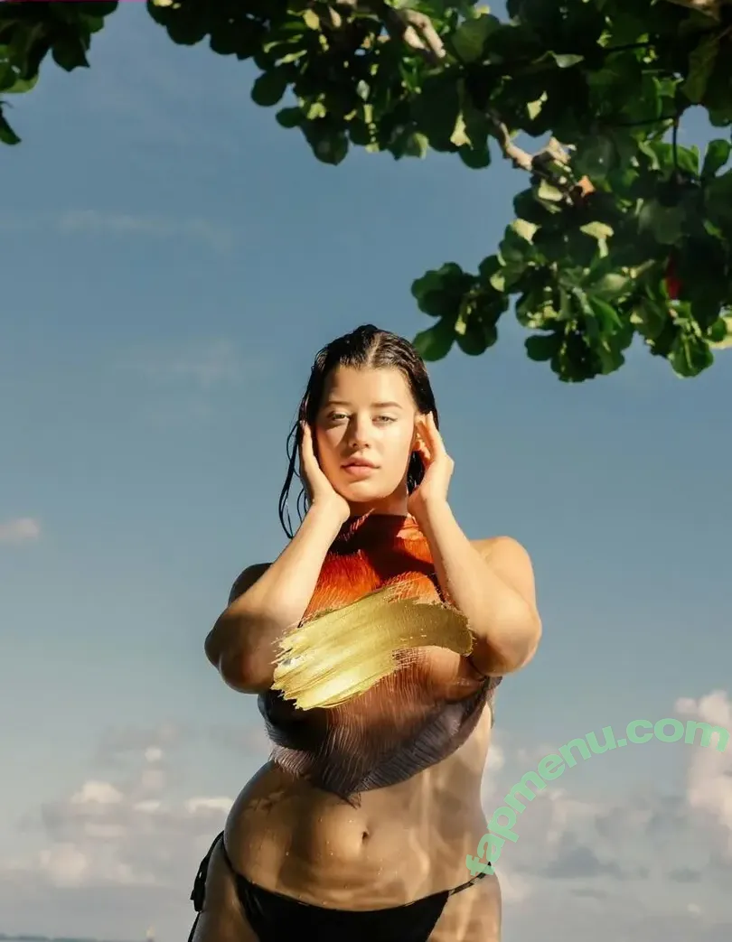 Sarah McDaniel nude photo #0049 (Krotchy / cloudpeople)