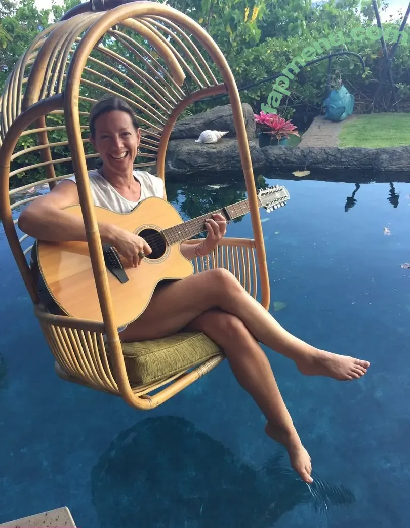Sarah McLachlan nude photo #0014 (Sarah McLachlan)