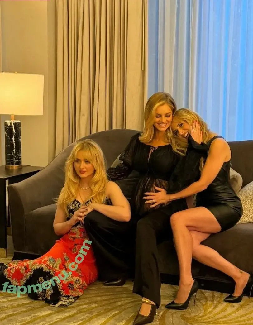 Sarah Michelle Gellar nude photo #0941 (sarahmgellar)