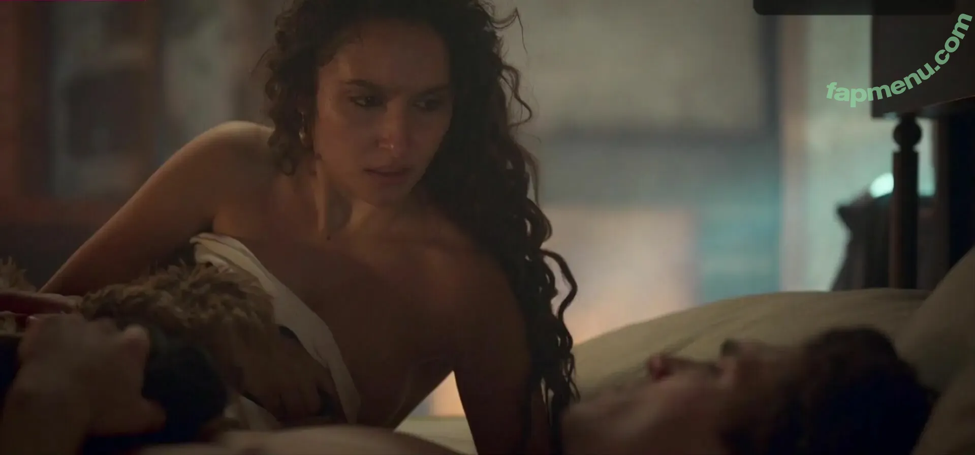 Sarah Perles nude photo #0024 (sarahperles)