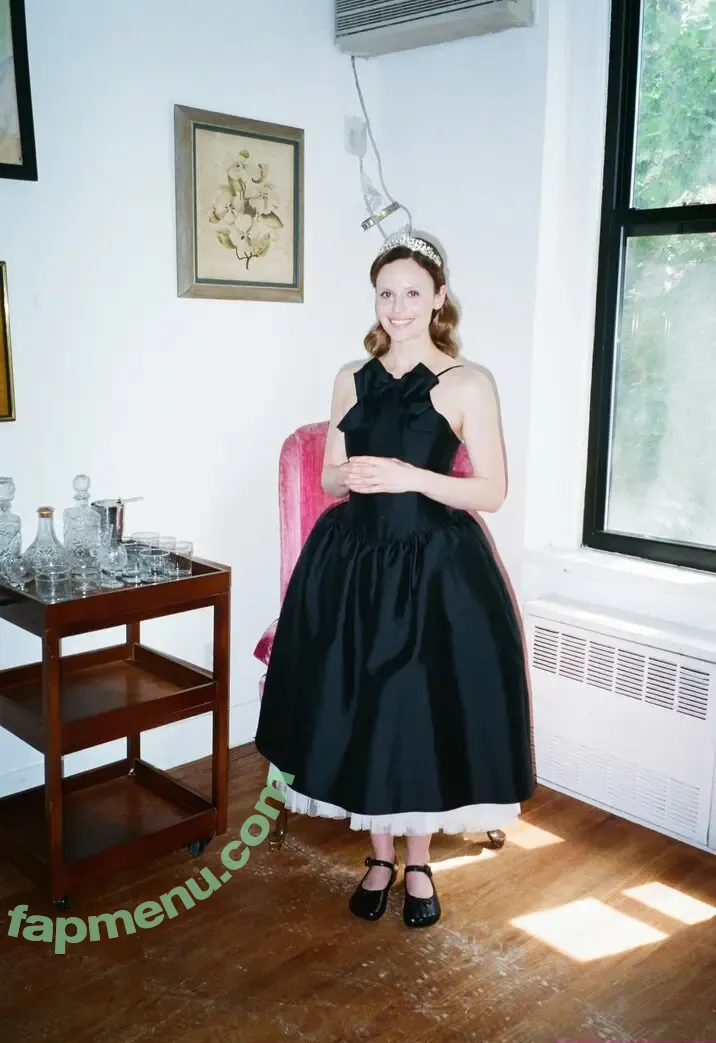 Sarah Ramos nude photo #0004 (saraheramos)