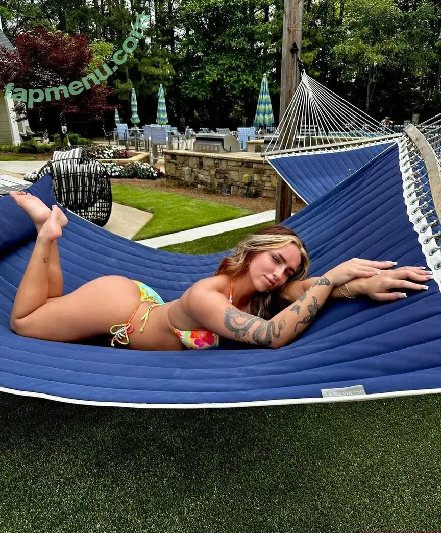 Sarah Riley nude photo #0031 (sarahmfriley / sarahril3y)