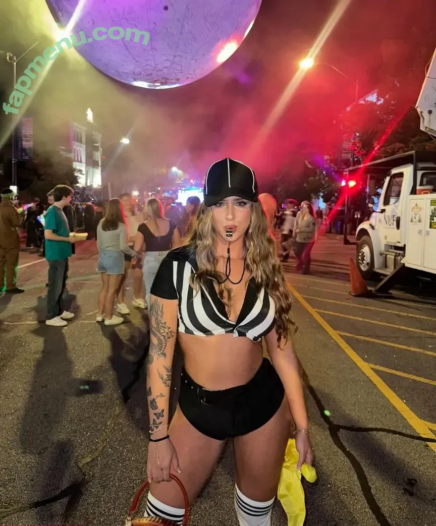 Sarah Riley nude photo #0040 (sarahmfriley / sarahril3y)