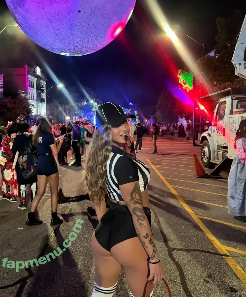 Sarah Riley nude photo #0041 (sarahmfriley / sarahril3y)