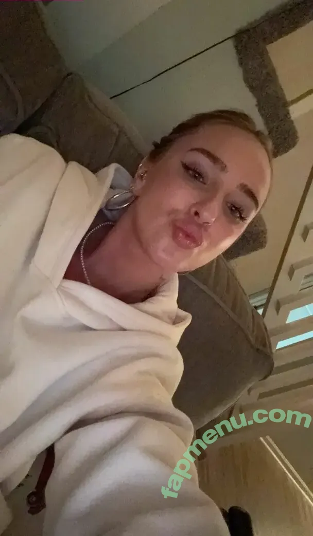 Sarah Riley nude photo #0076 (sarahmfriley / sarahril3y)