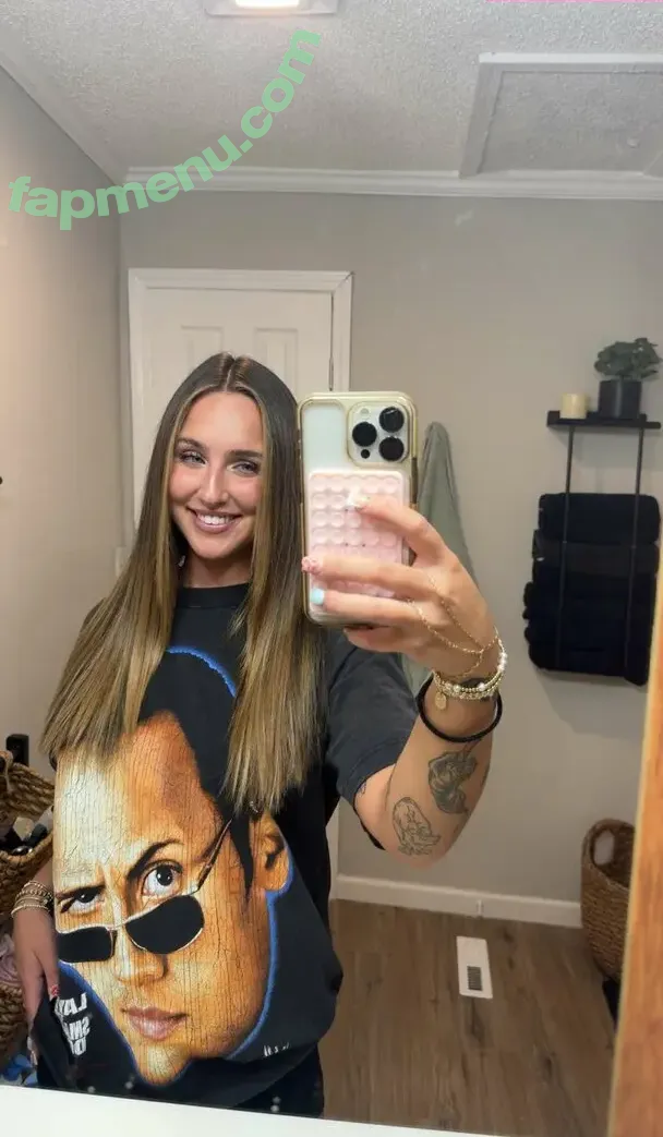 Sarah Riley nude photo #0097 (sarahmfriley / sarahril3y)