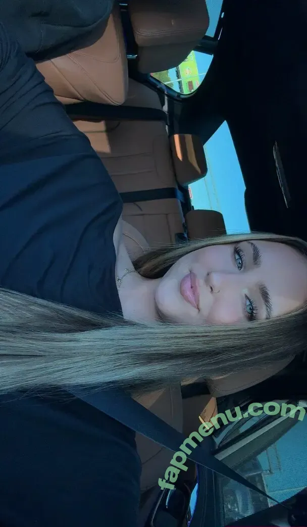 Sarah Riley nude photo #0111 (sarahmfriley / sarahril3y)