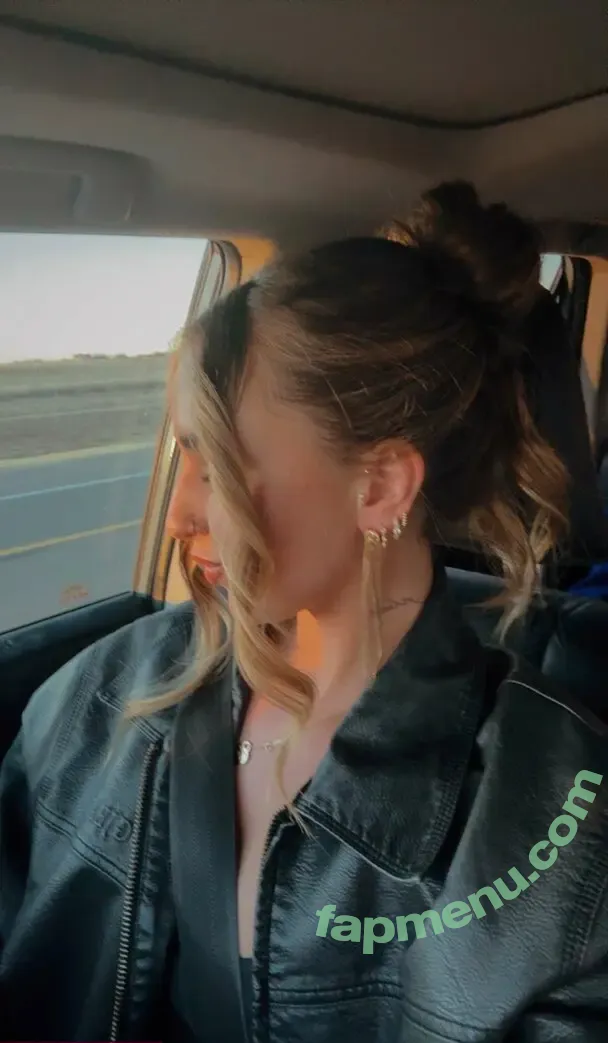 Sarah Riley nude photo #0126 (sarahmfriley / sarahril3y)