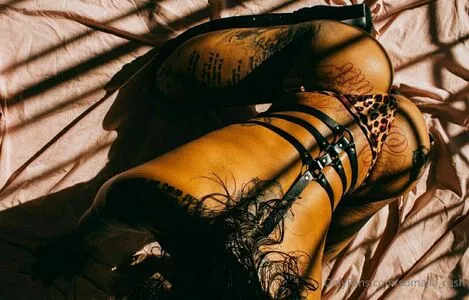 Sarah Schmidt / amarilla_bombshell / somaliasworld / xsarah.schmidtx / xsarahschmidtx nude photo #0020