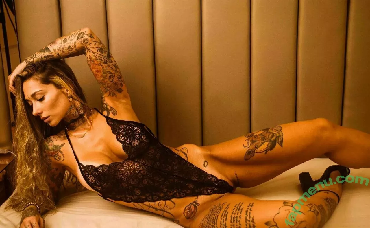 Sarah Schmidt nude photo #0026 (amarilla_bombshell / somaliasworld / xsarah.schmidtx / xsarahschmidtx)