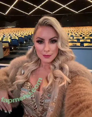 Sarah Schreiber / sarahschreiber nude photo #0259