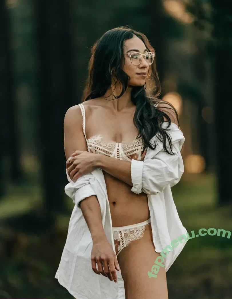 Sarah Schwarz nude photo #0027 (SarahSchwarz / sarah.schwarzz / sarahschwarzz)