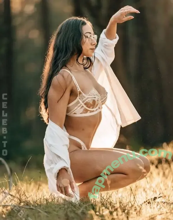 Sarah Schwarz nude photo #0050 (SarahSchwarz / sarah-schwarz / sarah.schwarzz / sarahschwarzz)