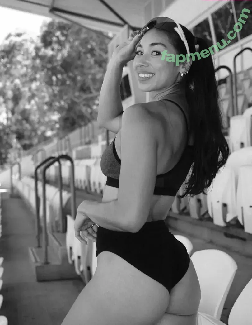 Sarah Schwarz nude photo #0101 (SarahSchwarz / sarah-schwarz / sarah.schwarzz / sarahschwarzz)