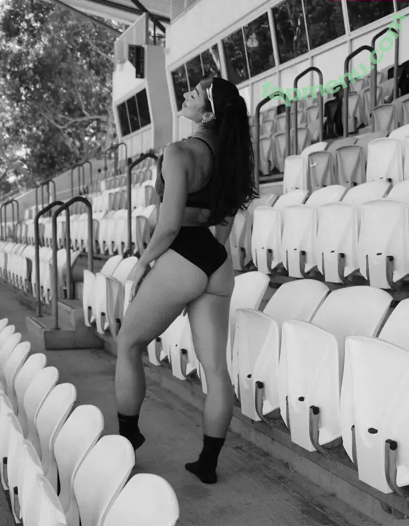 Sarah Schwarz nude photo #0105 (SarahSchwarz / sarah-schwarz / sarah.schwarzz / sarahschwarzz)