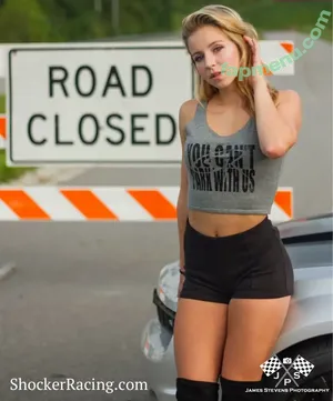 Sarah Senecal / Sen.cityy nude photo #0490